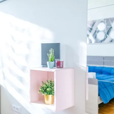 Apartamento Navigli - Downtown - Duomo Spacious Two Bedroom - Close To Metro - Ac - Wi-fi *