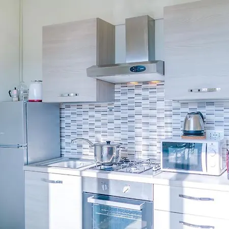 Apartamento Navigli - Downtown - Duomo Spacious Two Bedroom - Close To Metro - Ac - Wi-fi *