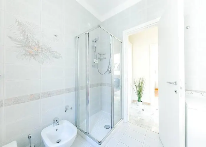 Navigli - Downtown - Duomo Spacious Two Bedroom - Close To Metro - Ac - Wi-fi Lejlighed Milano